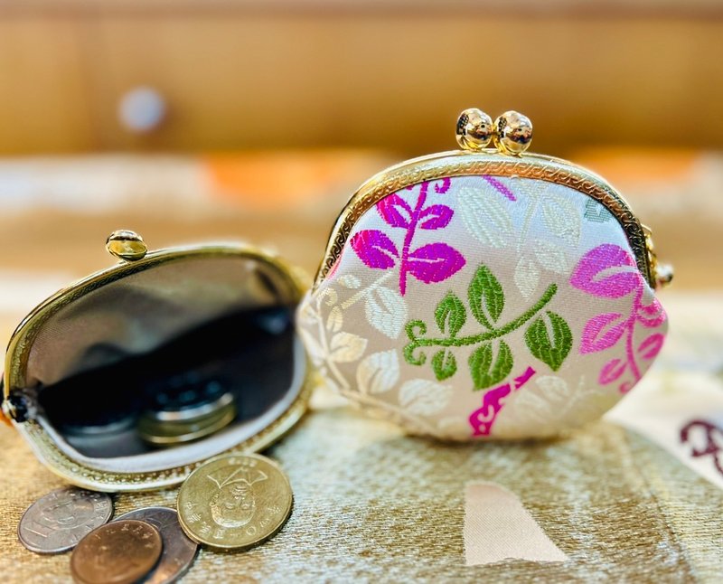 The most adorable shell key coin purse [Made in Taiwan] - กระเป๋าใส่เหรียญ - ผ้าไหม หลากหลายสี