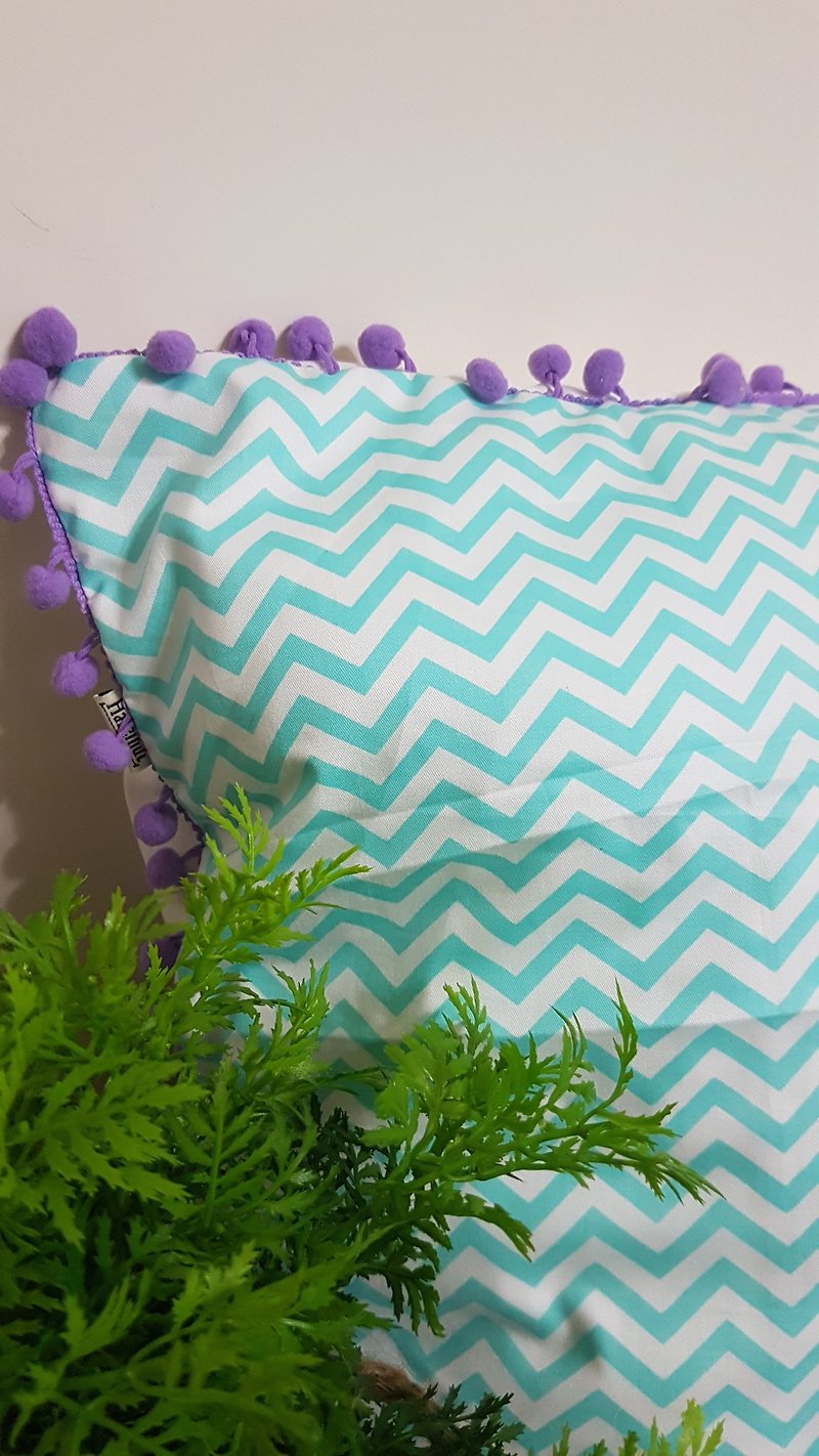 北歐風格簡約淺湖水綠色波浪幾何圖案紫色毛球抱枕靠枕靠墊枕套 - 枕頭/抱枕 - 棉．麻 綠色