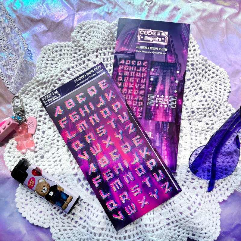 Code:Magenta Alphabet Sticker - 貼紙 - 紙 紫色