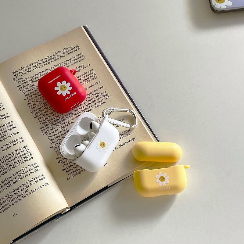 微笑花花 AirPods 全包保護套-附掛鉤 APEEL STUDIO - 耳機保護套/殼 - 矽膠 多色