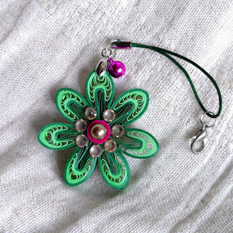 聖誕捲紙綠底七瓣小吊飾 - 吊飾/掛飾 - 紙 綠色