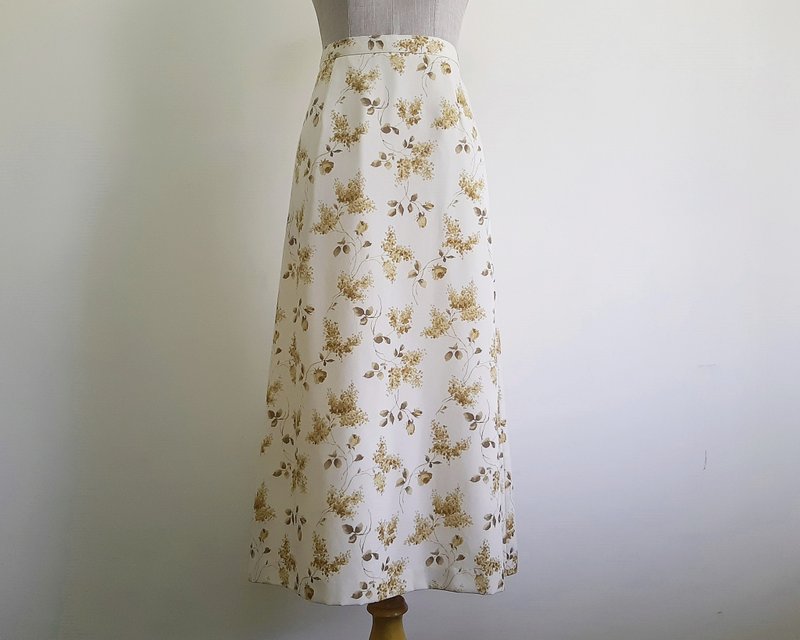 28 Waist Vintage Cream Brown Floral Print Skirt Womens A Line Midi Skirt Medium - 裙子/長裙 - 聚酯纖維 