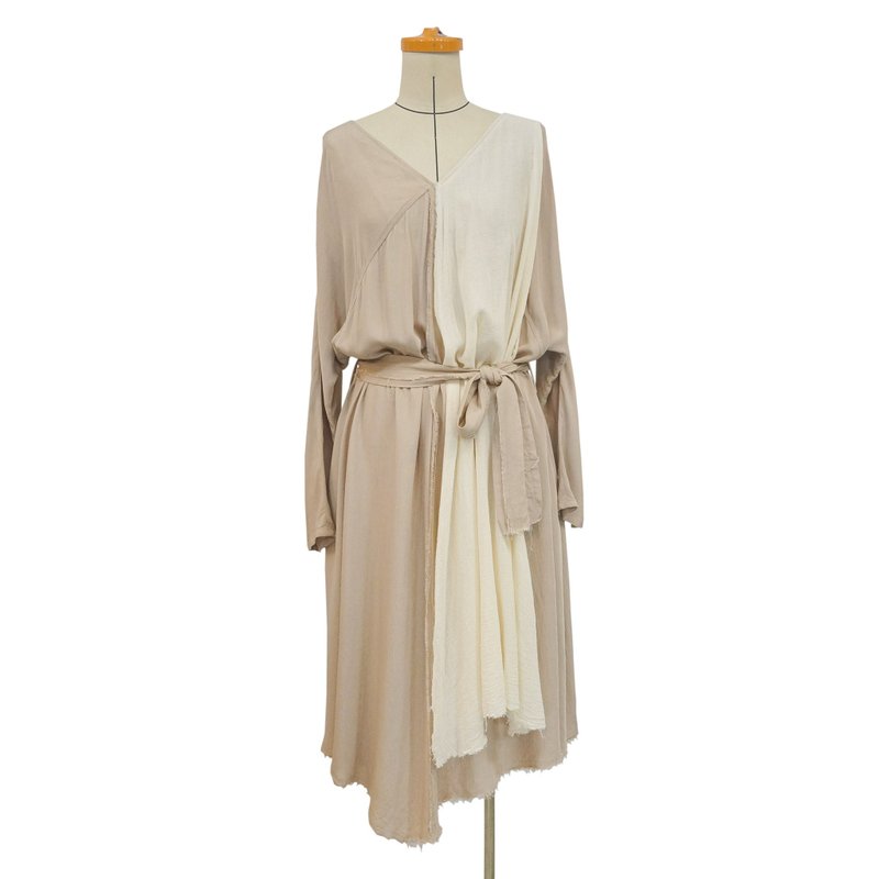 Aman No.94 Wandering San Mao Multi-Wear Long Sleeve Dress Tencel Cotton Apricot - ชุดเดรส - วัสดุอื่นๆ 