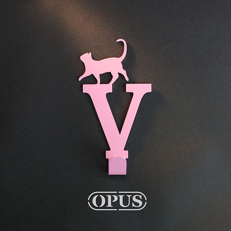 [OPUS Dongqi Metalworking] When the cat meets the letter V-hook (pink) shape hook/wedding accessory - Hangers & Hooks - Other Metals Pink
