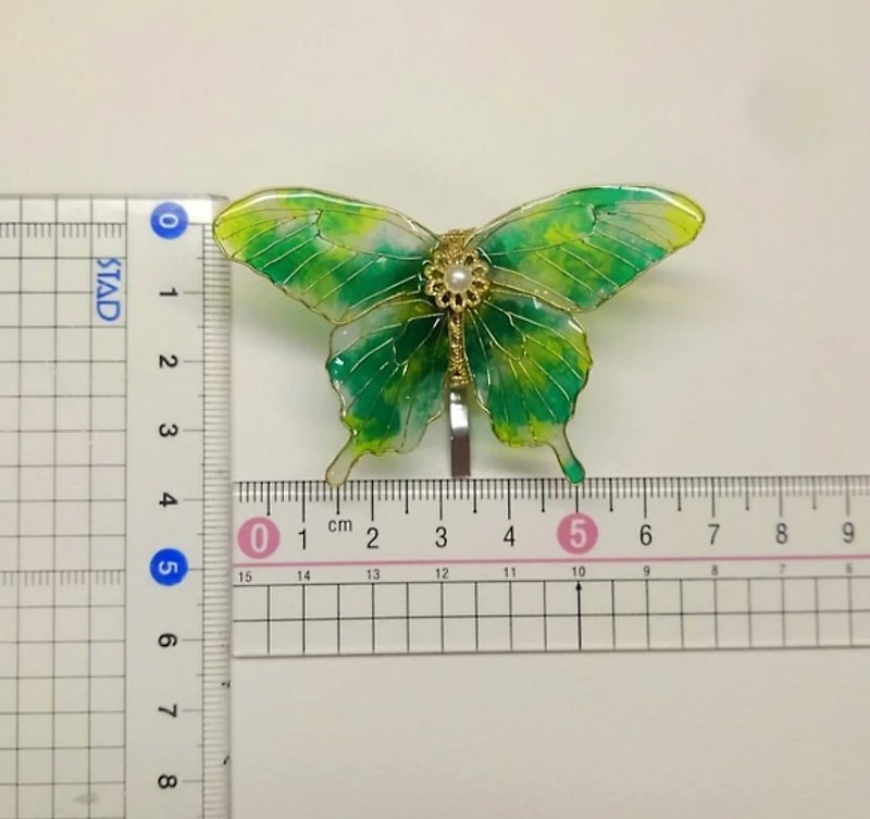 Japanese style butterfly young seedling color pony hook - Hair Accessories - Acrylic Green
