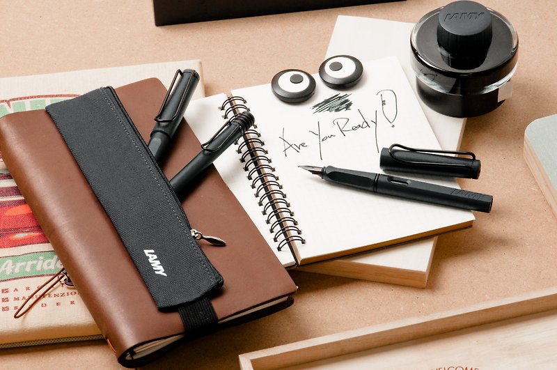 LAMY 筆袋 / 經典系列  - 束帶式A5筆袋 - 黑色 - 鉛筆盒/筆袋 - 棉．麻 黑色