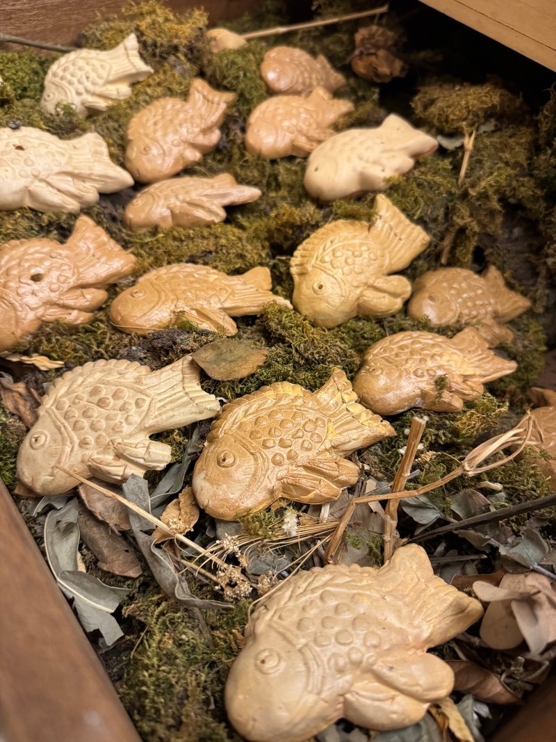 鯛魚燒磁鐵一組四隻 - 磁鐵 - 陶 金色