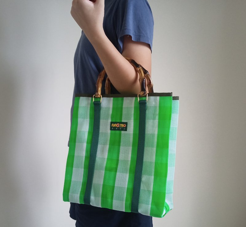 獨家茄芷色_限量預購訂製__魔羯座的包-友直包-綠白方格_小 - 側背包/斜孭袋 - 塑膠 綠色