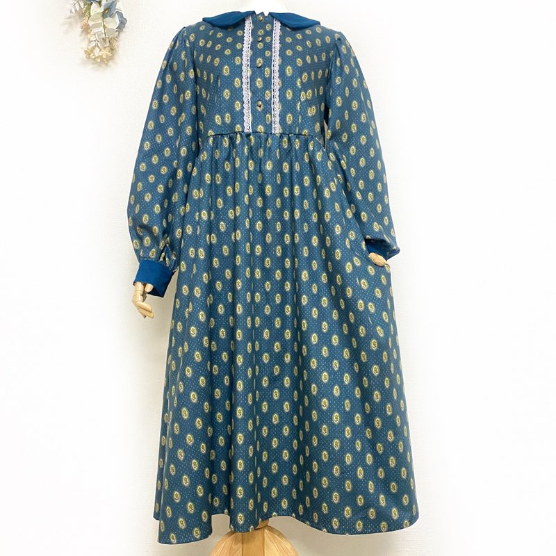 お花のカメオ柄にときめくレトロなワンピース - 洋裝/連身裙 - 棉．麻 藍色