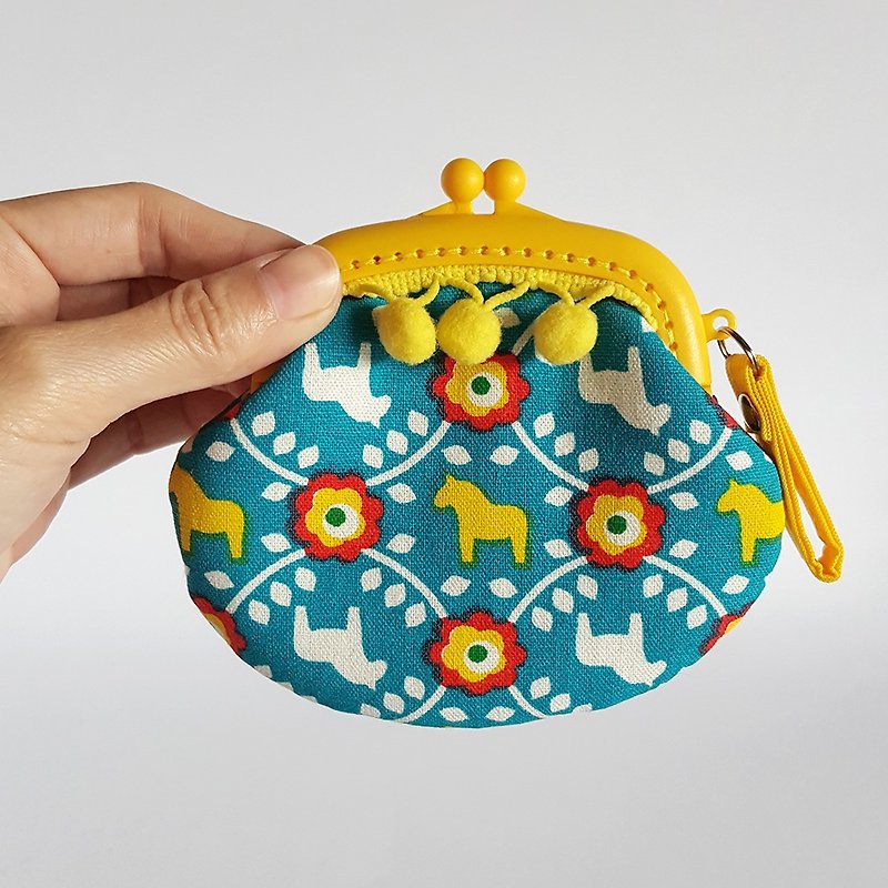 Dutch wind pony colorful fringed plastic mouth gold purse - กระเป๋าใส่เหรียญ - ผ้าฝ้าย/ผ้าลินิน สีน้ำเงิน