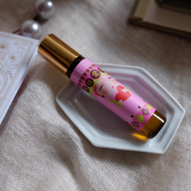 保庇貼心小禮 媽祖愛你油/超涼天然芳香薄荷油 附專屬御守絨布袋 - 香氛/精油/擴香 - 精油 粉紅色