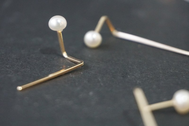 Small pearl earrings single Fresh pearl earring | 14k gold fill - Earrings & Clip-ons - Other Metals Gold