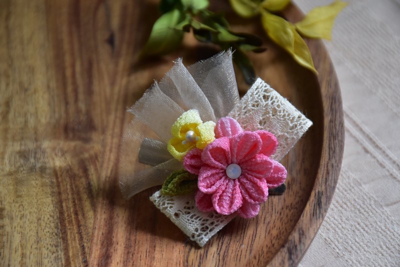 Two-color fine work cloth flower and lace dual-purpose hairpin brooch - Hair Accessories - Other Man-Made Fibers Pink