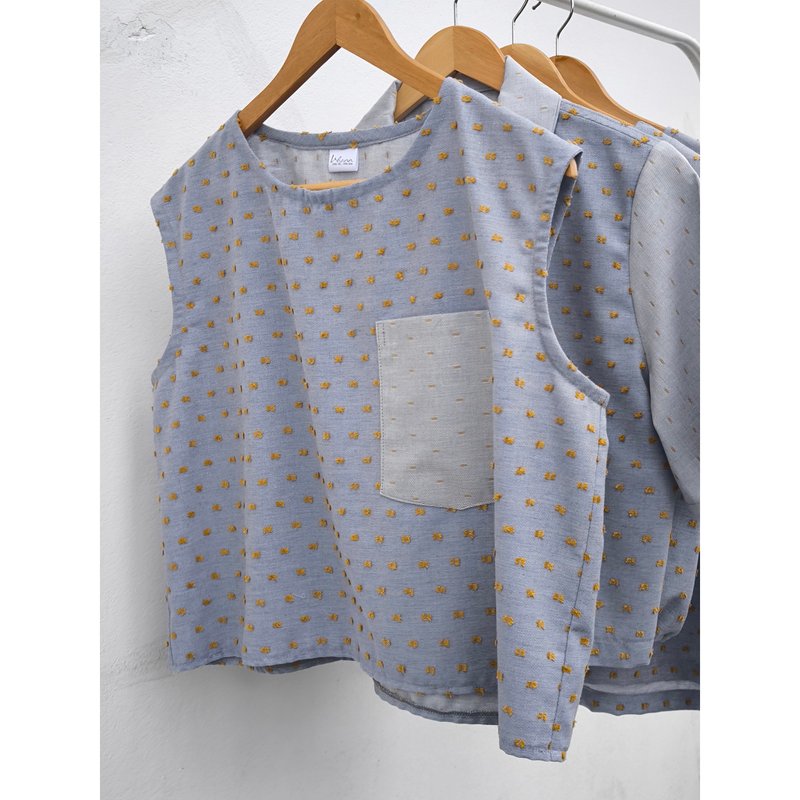 Cotton | Blue sleeveless shirt - 女上衣/長袖上衣 - 棉．麻 藍色