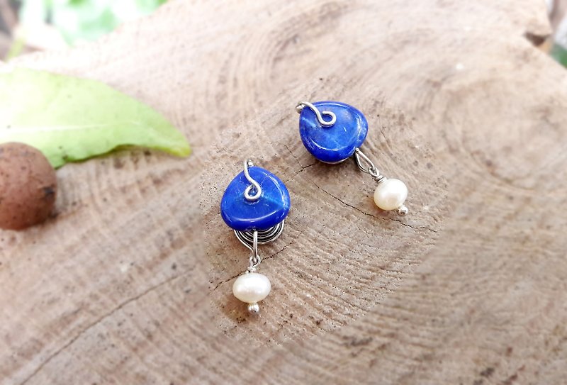 Earrings Lapis Lazuli * Pearl Winding Clip Earrings - Earrings & Clip-ons - Gemstone Blue