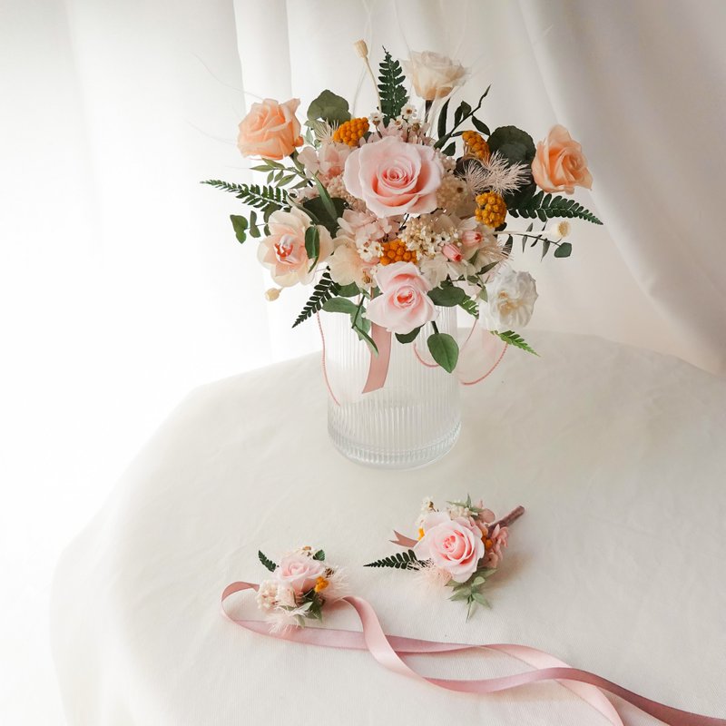 【婚禮捧花】 蜜桃粉永生花婚禮套組 (含捧花、手腕花、胸花) - 乾燥花/永生花 - 植物．花 粉紅色
