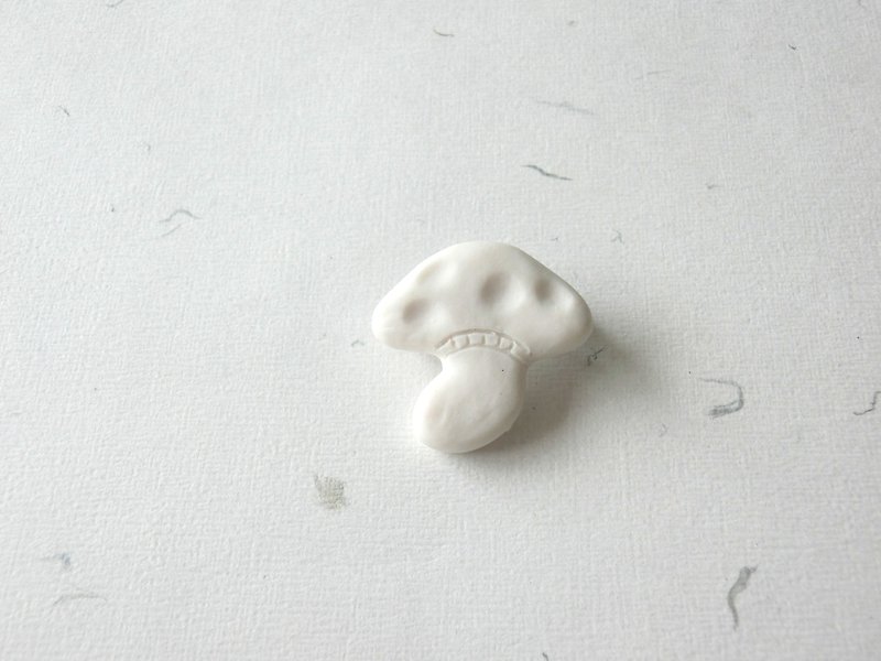 Ceramic Brooch/ Pin - White/ Mushroom/ Plant/ Simple/ Porcelain / Handmade/ Natural - Brooches - Porcelain White