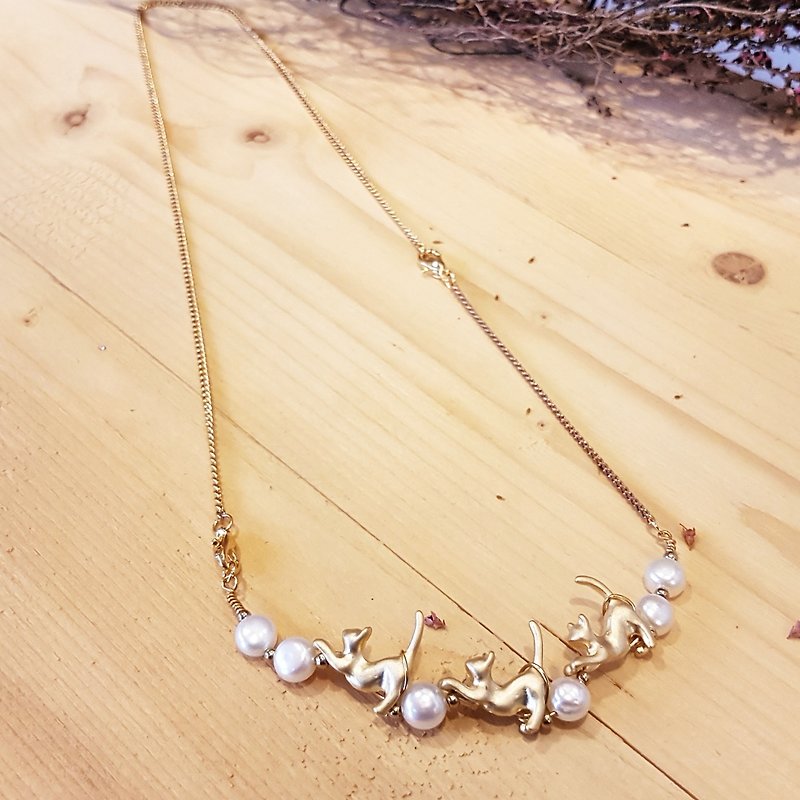 銅の手は_猫のスタイルの天然真珠のネックレス_ブレスレットの活動二重使用のデザインを作った - ネックレス - 真珠 ホワイト