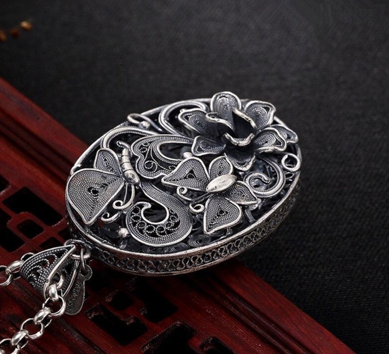 Real 999 Fine Thai Silver Women Vintage Filigree Jewelry Handmade Butterfly - 長項鍊 - 純銀 銀色