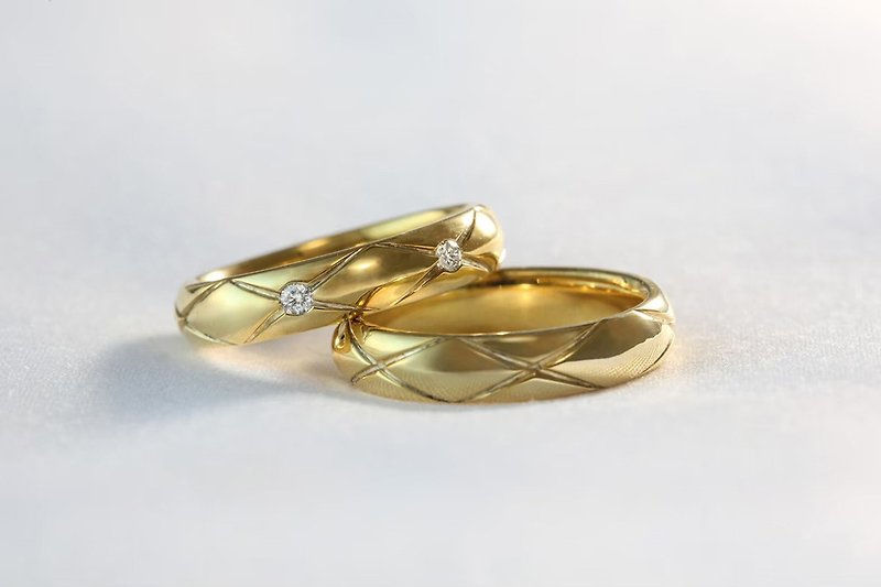 Pure 18K shimmer ring - แหวนทั่วไป - เครื่องประดับ สีทอง
