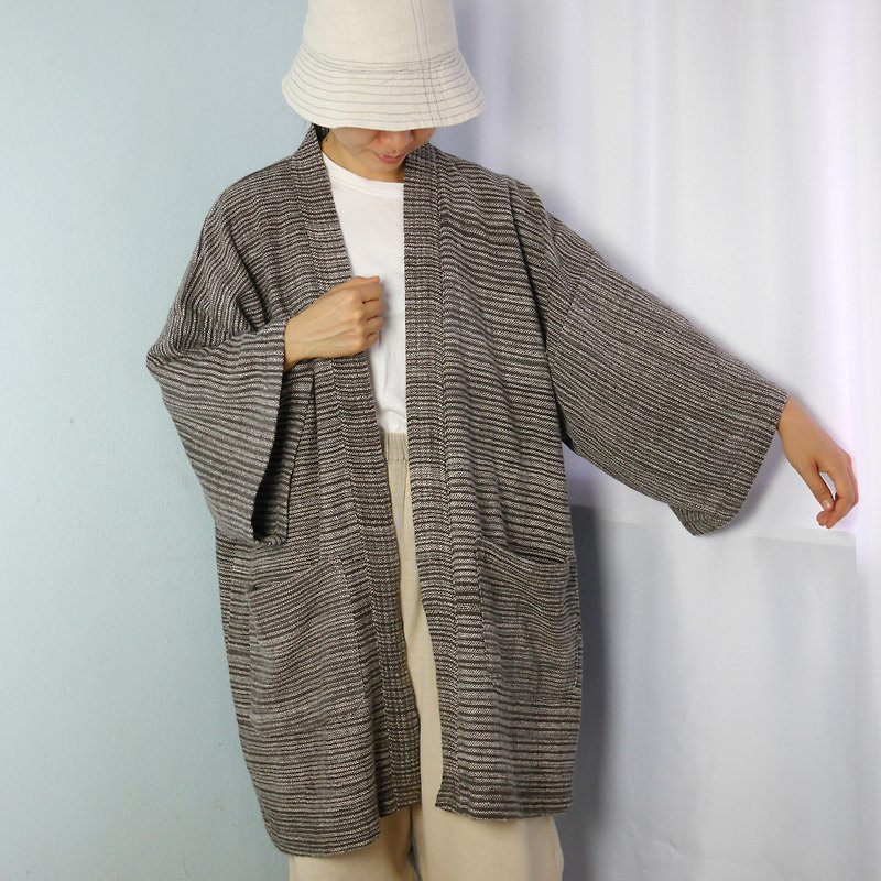 Handwoven cotton long Kimono... (Brown - White) - 外套/大衣 - 棉．麻 咖啡色