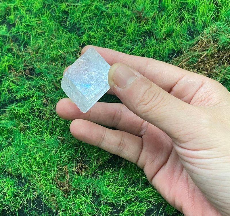 天然冰透彩紅可愛小方糖造型白方解石原礦 能量 療癒 加強能量 - 擺飾/家飾品 - 水晶 多色