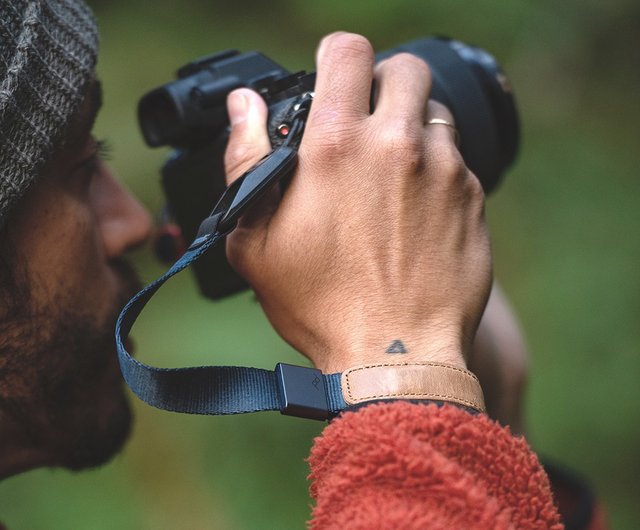 Peak Design quick wear trendy wristband Cuff (Midnight Blue) Stone Company  product - Shop Peak Design Taiwan Camera Straps & Stands - Pinkoi