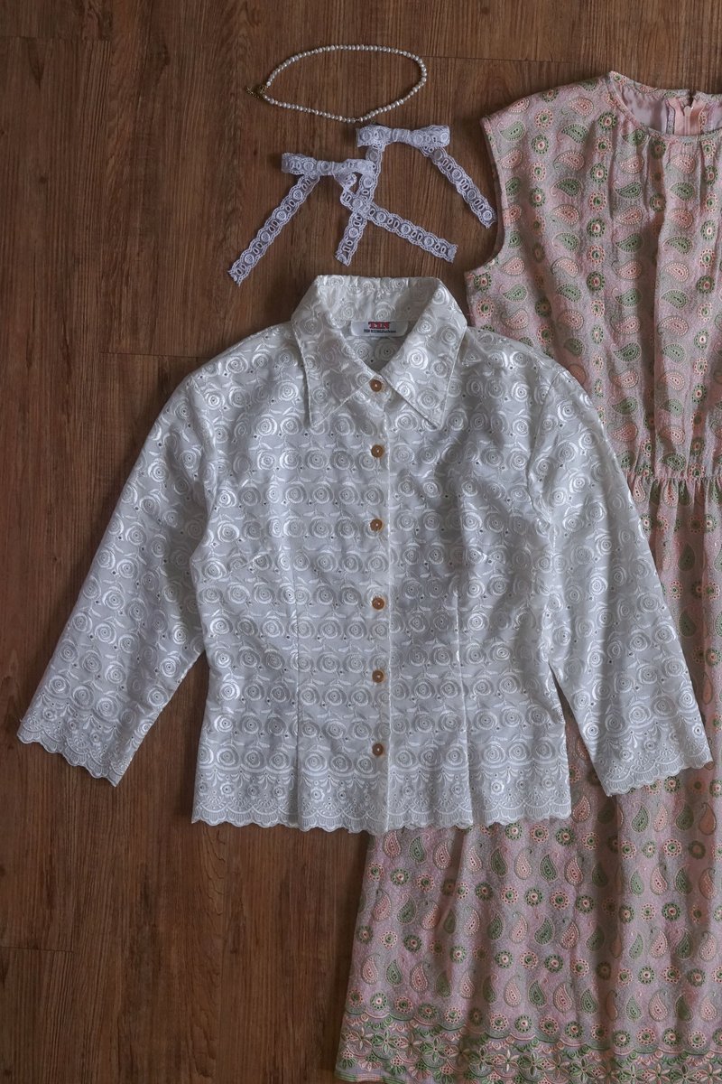 純情百貨行 Vintage 古著襯衫  LS053 刺繡玫瑰白襯衫 - 女襯衫 - 聚酯纖維 白色