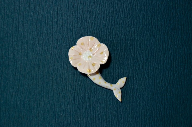 醒來的花園之碎光 |輕粘土花魚胸針 - 胸針 - 黏土 