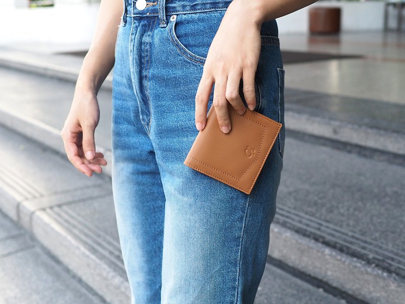Hannah (latte) : Small leather short wallet, folded wallet, Slim, light brown - กระเป๋าสตางค์ - หนังแท้ สีกากี