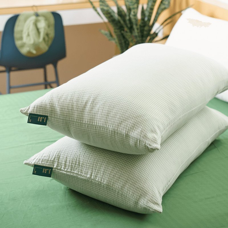 Good relationship HAOKUANXI | Midsummer mountain green grid - double yarn breathable pillowcase - เครื่องนอน - ผ้าฝ้าย/ผ้าลินิน สีเขียว