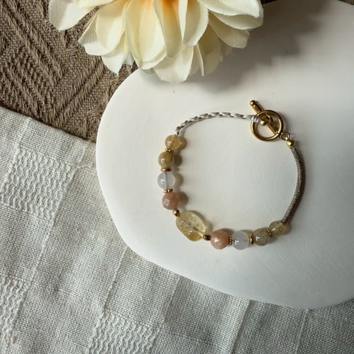 柔らかな輝きを放つシトリン貔貅の金運ブレスレット - ショップ