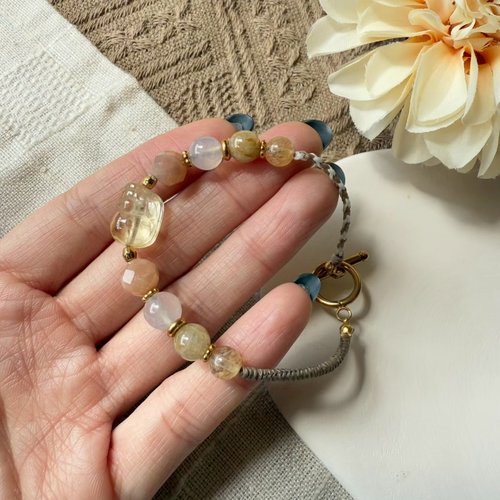 柔らかな輝きを放つシトリン貔貅の金運ブレスレット - ショップ