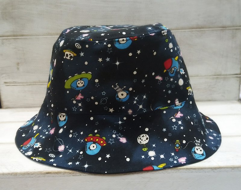 熊貓太空人&藍黑渲染雙面漁夫帽 遮陽帽 - 帽子 - 棉．麻 藍色