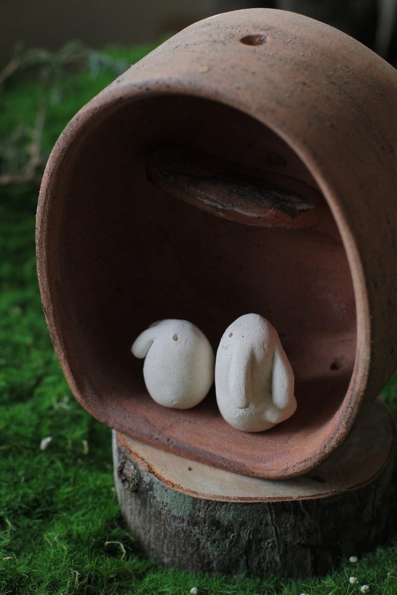 Purely handmade original mineral style ceramic candlestick/hut/wall decoration - เทียน/เชิงเทียน - ดินเผา สีนำ้ตาล