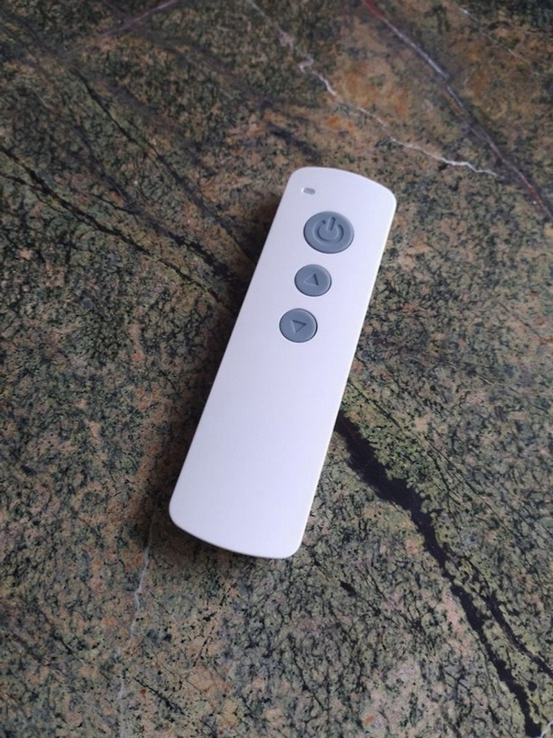 Remote control - 燈具/燈飾 - 塑膠 白色