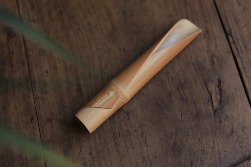 彫刻 竹 手磨きのオリジナル竹製品 | 人面竹の服スタイル | 一枚絵