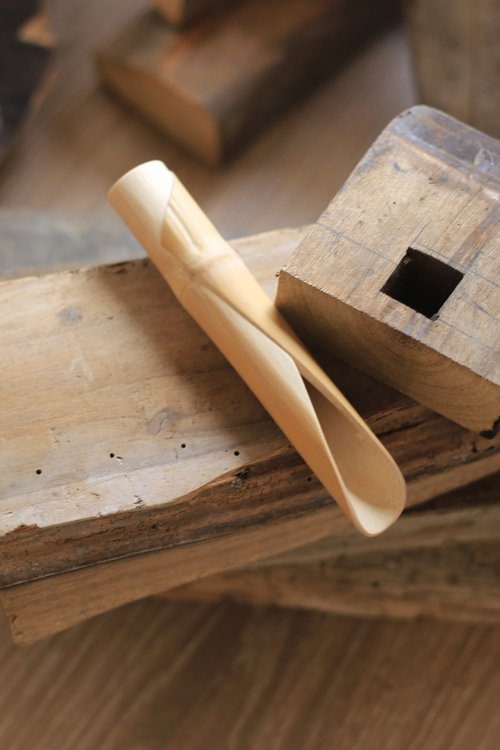 彫刻 竹 手磨きのオリジナル竹製品 | 人面竹の服スタイル | 一枚絵