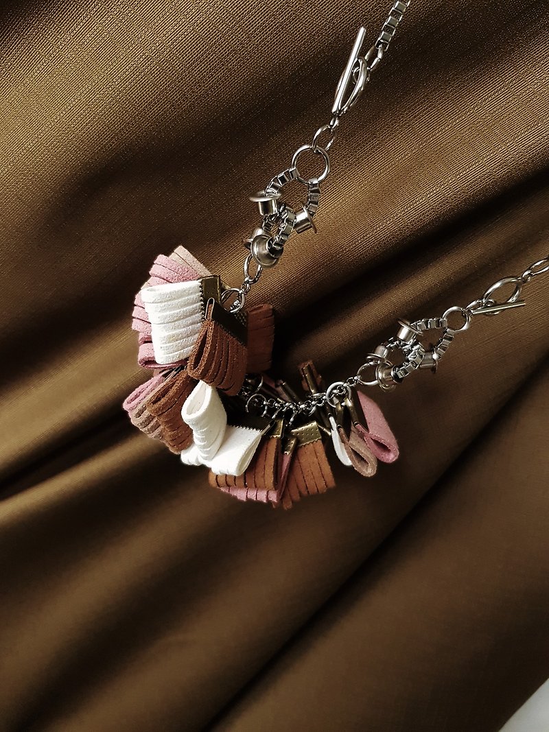 AUDREE Necklace :PINK - สร้อยคอ - สแตนเลส สึชมพู