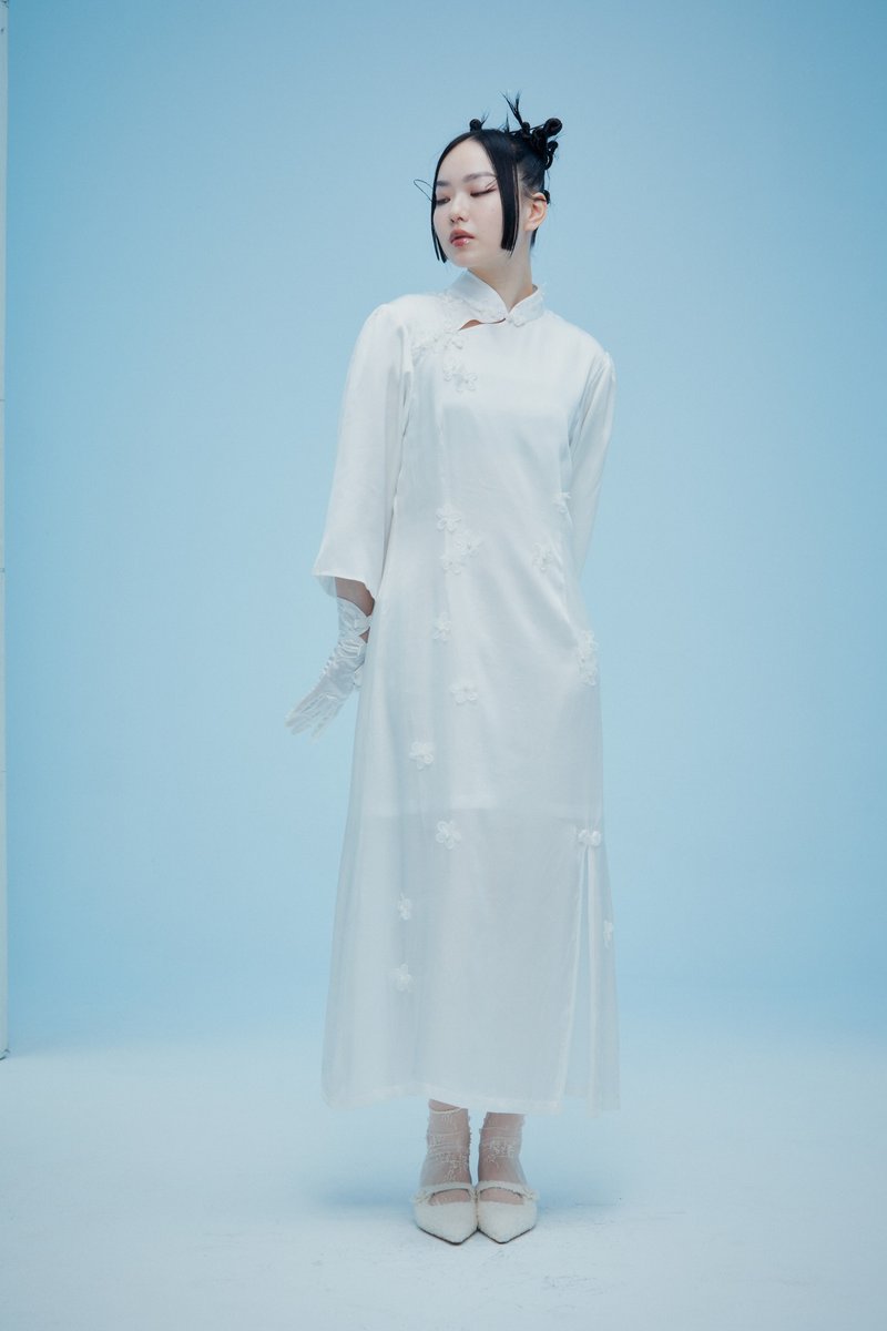 White Flower Cheongsam Dress - ชุดเดรส - ผ้าไหม ขาว