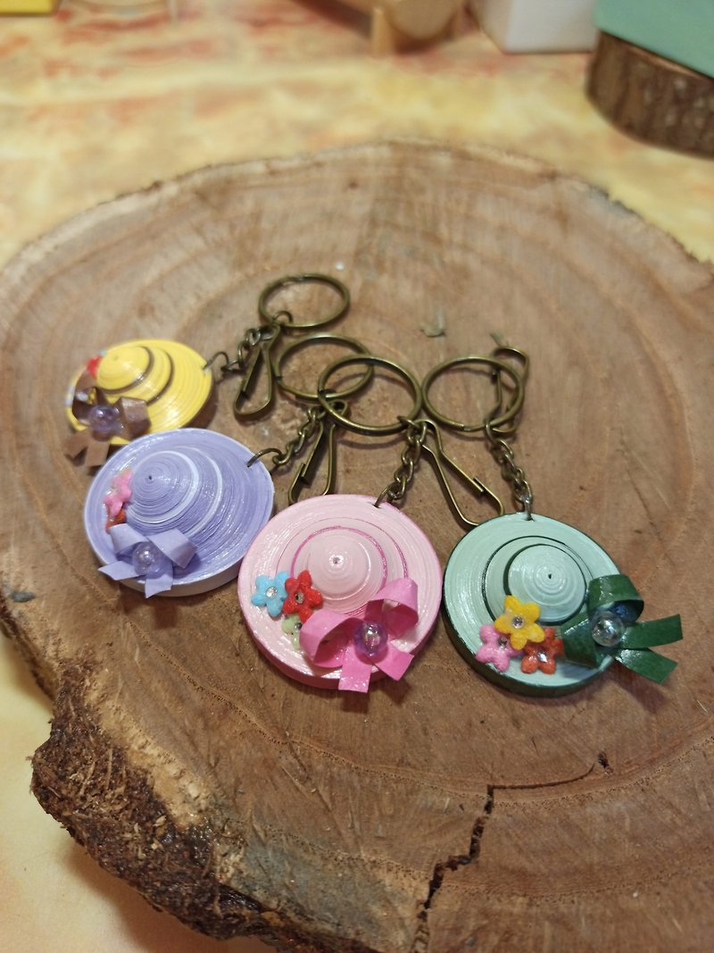 Paper craft paper roll handmade jewelry - lady hat keychain - Keychains - Paper Multicolor