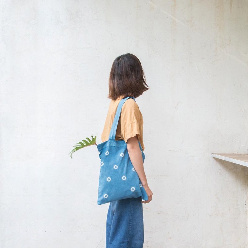 Dot Dot Dot | Natural indigo Tote Bag - 側背包/斜孭袋 - 棉．麻 藍色