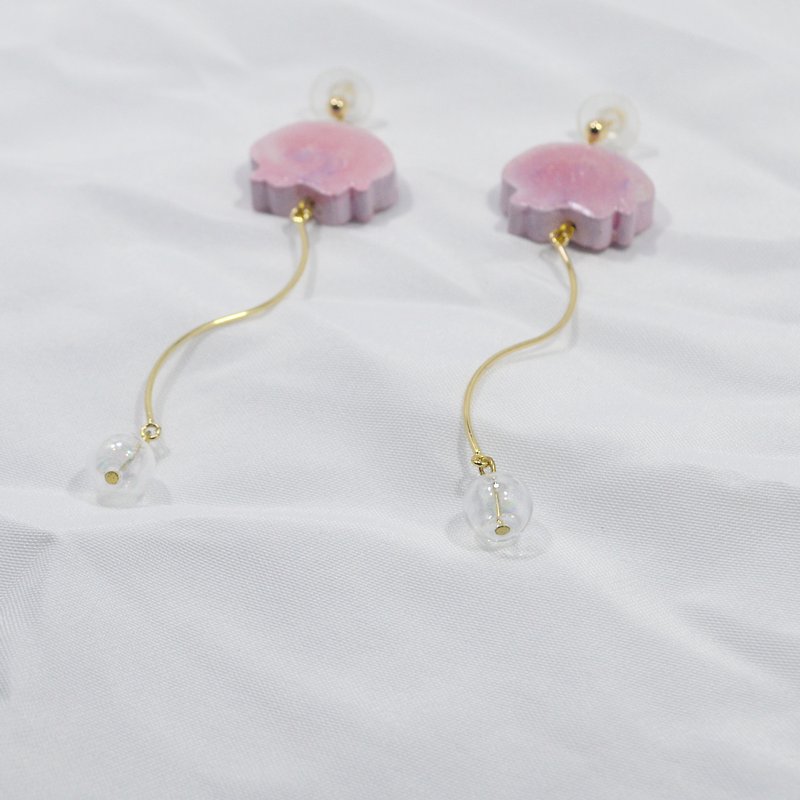 I am a fishmeal purple super long cool jellyfish shape earrings jellyfish hand-painted wooden - Earrings & Clip-ons - Wood Pink
