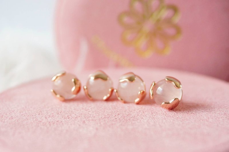 Stud Earrings Natural Rose Quartz Silver925 With Rose Gold Plated. - 耳環/耳夾/耳骨夾 - 純銀 粉紅色