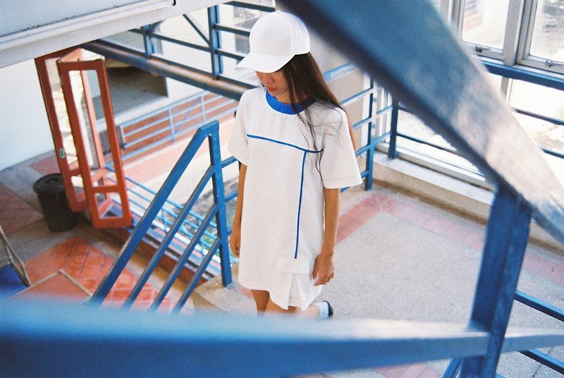 Blue line mini dress - 連身裙 - 其他材質 白色