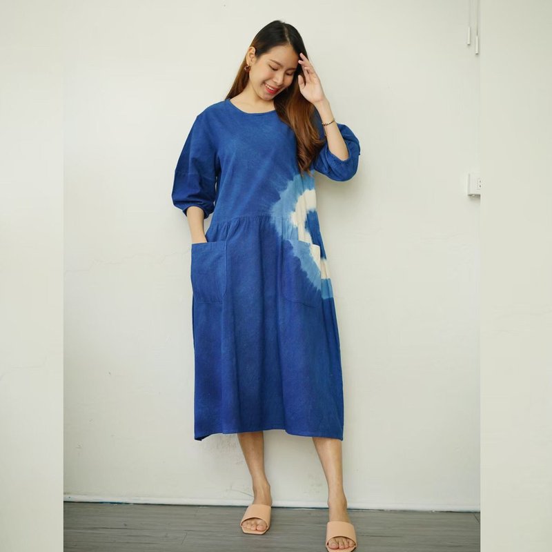 Puff Sleeve Indigo Tie Dye Target Dress - 洋裝/連身裙 - 棉．麻 藍色