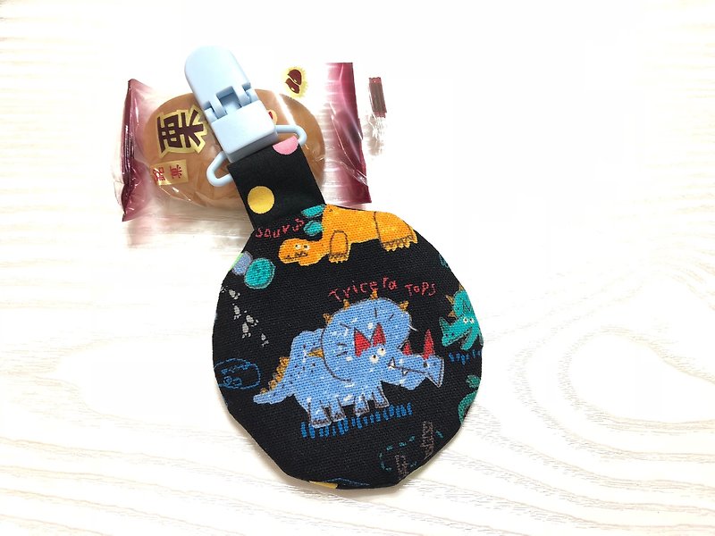 Out of print Q version of the dinosaur. Blue A version / baby round peace symbol bag. Exclusive edge round. Bag ornaments - Omamori - Cotton & Hemp Blue