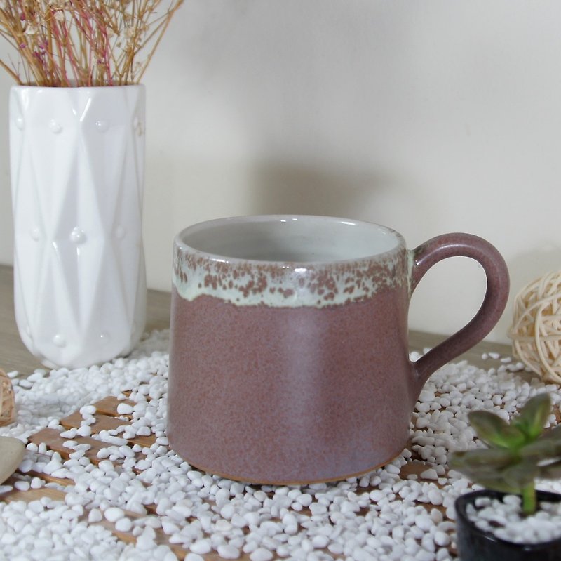 Strawberry milkshake snow coffee cup, teacup, mug, water glass, mountain shaped cup - about 300ml - แก้วมัค/แก้วกาแฟ - ดินเผา สึชมพู