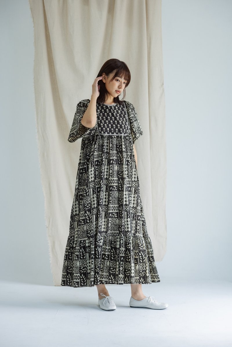 Button-back wide short-sleeved patchwork long dress_Black - One Piece Dresses - Cotton & Hemp Black