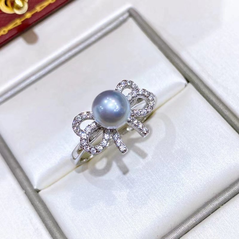 Holiday Gift Bow Natural Saltwater Pearl Silver Ring - แหวนทั่วไป - ไข่มุก สีเงิน